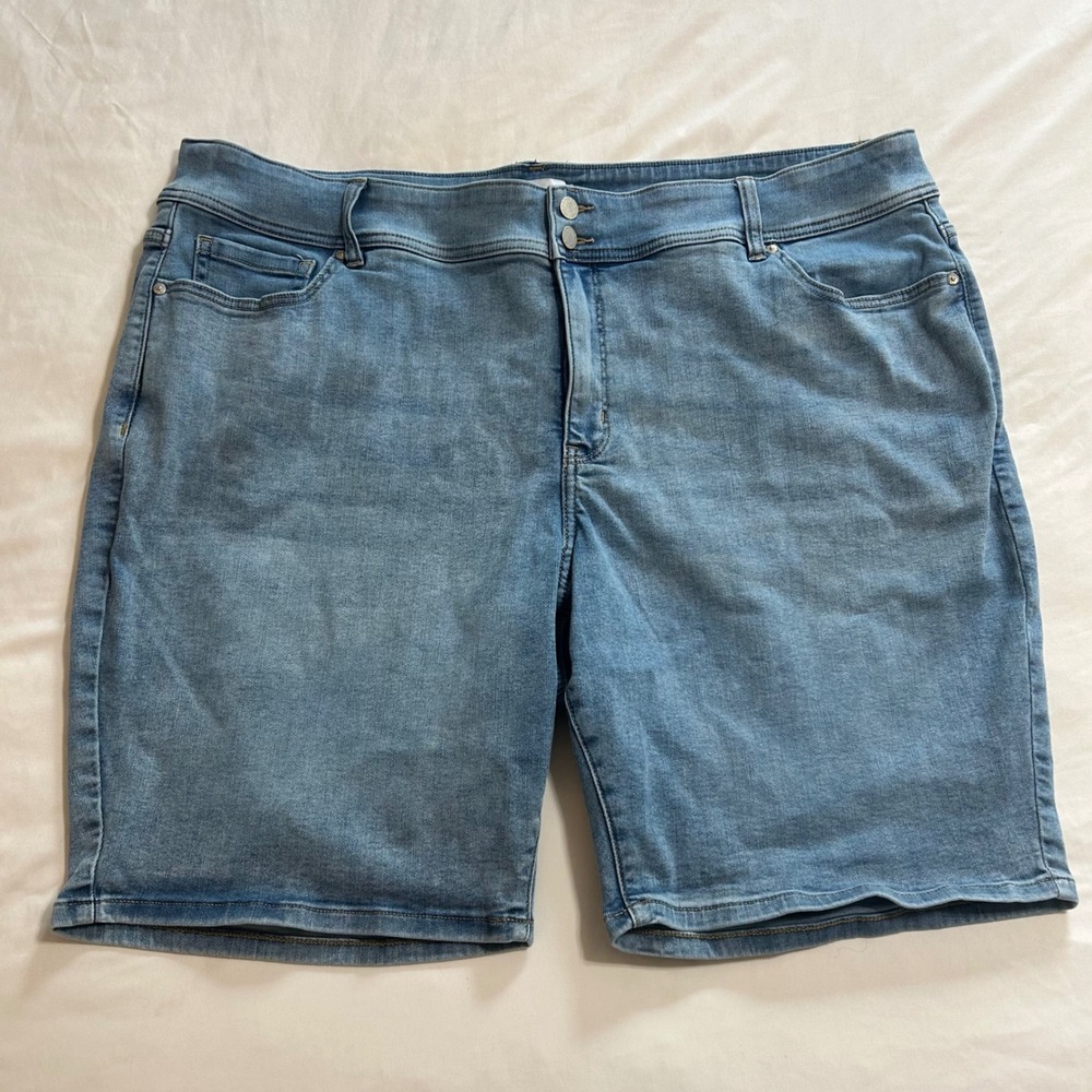 Lane Bryant Flex Magic Waistband High Rise Bermuda Denim Shorts Blue Women 26